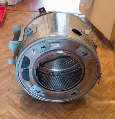 Лот: 10013031. Фото: 1. бак с барабаном от стиральной... Запчасти для остальной бытовой техники