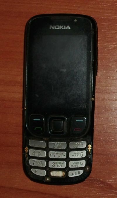 Лот: 25003186. Фото: 1. Мобильный телефон Nokia 6303C... Кнопочные мобильные телефоны