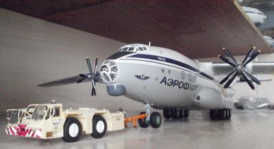 Лот: 24357401. Фото: 1. Ан-22(АНТЕЙ)в М.1:72. Авиамоделизм