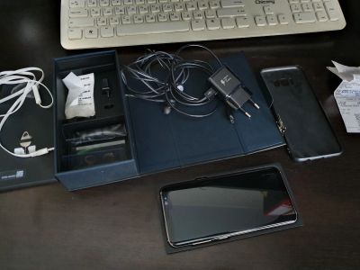 Лот: 14386224. Фото: 1. Galaxy S8 64 Gb, цвет платина... Смартфоны