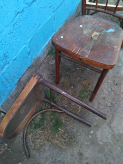 Лот: 19076348. Фото: 1. Стулья на запчасти или ремонт. Столы, стулья, обеденные группы