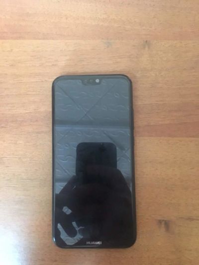 Лот: 15673193. Фото: 1. Huawei P20 lite 64 gb. Смартфоны