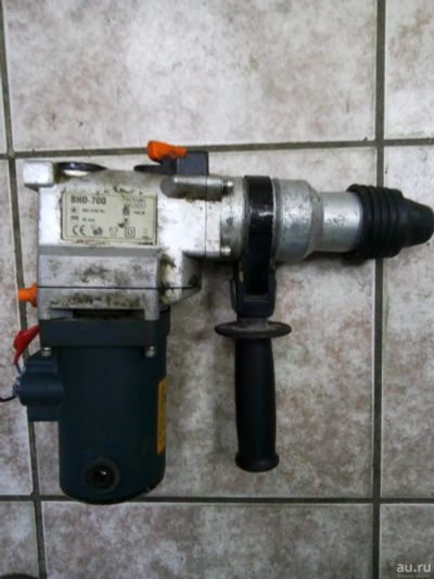 Лот: 17180385. Фото: 1. перфоратор Bort BHD - 700 рабочий. Электроинструмент