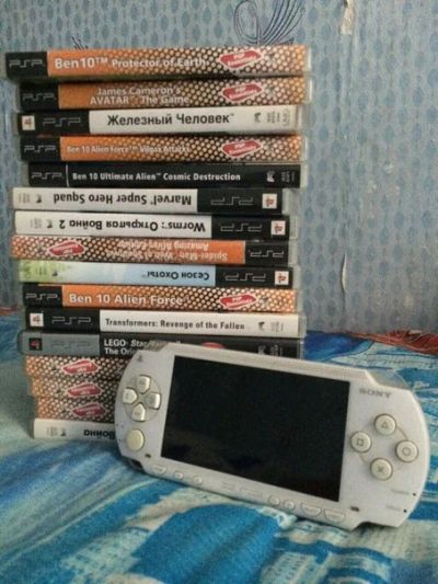 Лот: 7617615. Фото: 1. PSP 4GB + 15 Игр!. Игровые приставки, консоли
