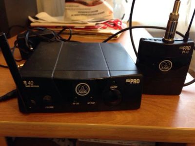 Лот: 4039180. Фото: 1. Радиосистема AKG WMS40 Mini Instrumental... Гитарные эффекты и комбоусилители