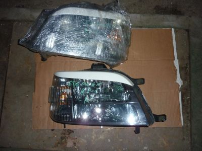 Лот: 5437959. Фото: 1. Фары,оптика передняя Honda Stepwgn... Оптика и освещение