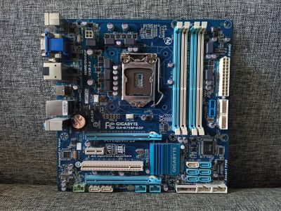 Лот: 17913392. Фото: 1. Материнская плата Gigabyte GA-B75M-D3P... Материнские платы