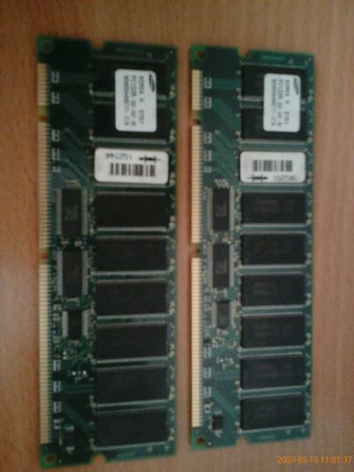 Лот: 15985392. Фото: 1. Samsung PC133R-333-542-B2 M390S6450CT1-C7A... Оперативная память