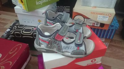 Лот: 7118828. Фото: 1. Продам детскую обувь. Другое (обувь)