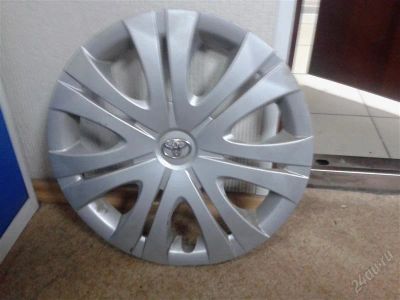 Лот: 2069191. Фото: 1. Колпаки Toyota оригинал на R 16... Колпаки