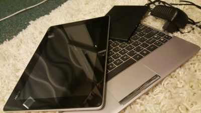 Лот: 9615659. Фото: 1. Asus Transformer pad TF300G. Планшеты