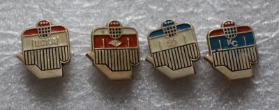 Лот: 11544731. Фото: 1. Набор значков: хоккеисты, хоккейные... Сувенирные