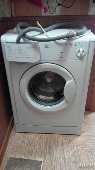Лот: 8173733. Фото: 1. Узкая Стиральная машина indesit... Стиральные машины