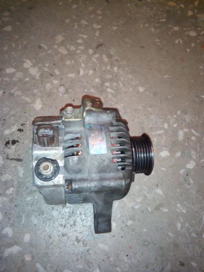 Лот: 4697049. Фото: 1. генератор Toyota 1ZZ-FE Wish Isis. Электрооборудование