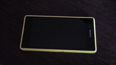 Лот: 7617007. Фото: 1. Мобильный телефон SONY Xperia... Кнопочные мобильные телефоны
