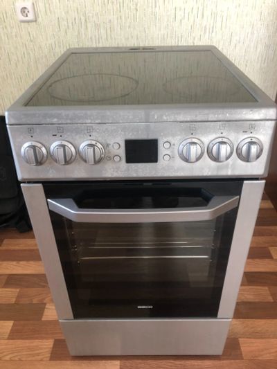 Лот: 19974459. Фото: 1. Электроплита Beko CSE 57300 GS. Плиты, духовые шкафы, варочные поверхности