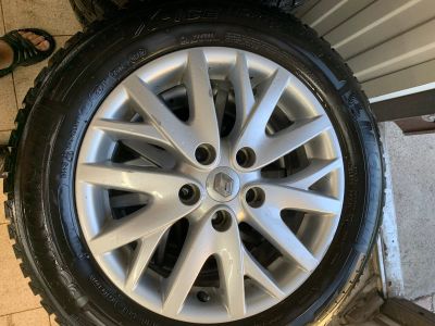 Лот: 16057291. Фото: 1. Резина зимняя Michelin r16. Шины