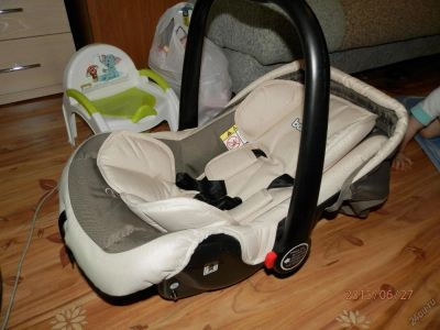 Лот: 5731378. Фото: 1. Автолюлька BabyTon. Детские автокресла