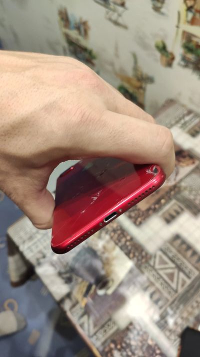 Лот: 15586543. Фото: 1. Iphone 8 + red. Смартфоны