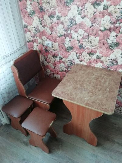 Лот: 11194638. Фото: 1. Стол и стулья для кухни. Столы, стулья, обеденные группы
