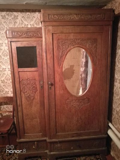 Лот: 11341371. Фото: 1. Антиквариат старый резной шкаф... Шкафы, шкафы-купе