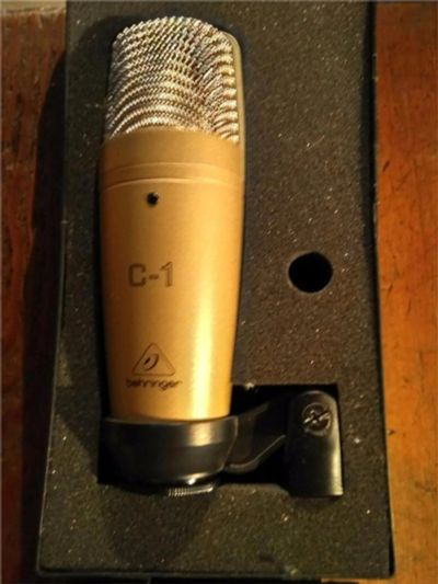 Лот: 9918492. Фото: 1. Конденсаторный микрофон Behringer... Студийные микрофоны, радиомикрофоны и радиосистемы