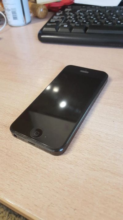 Лот: 6858686. Фото: 1. Apple iPhone 5 16Gb black. Смартфоны