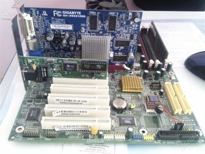 Лот: 1799563. Фото: 1. Мать Epox Socket 754 + проц AMD... Материнские платы