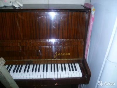 Лот: 6098345. Фото: 1. пианино Элегия. Клавишные