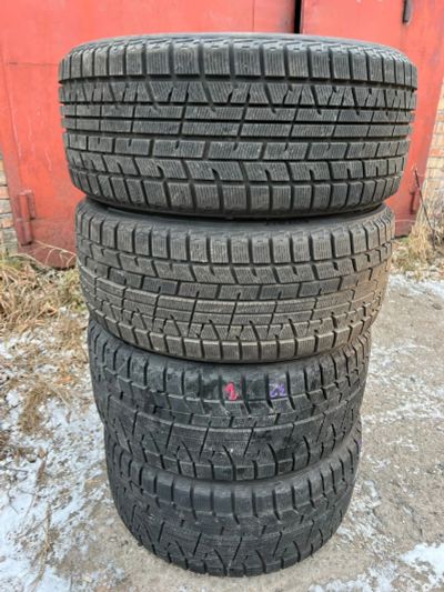 Лот: 19705369. Фото: 1. Yokohama Ice Guard IG50 235/40... Шины