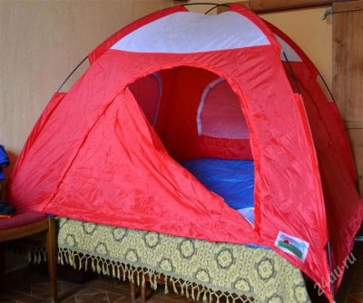 Лот: 977168. Фото: 1. Палатка 3-х местная, осталась... Палатки, тенты