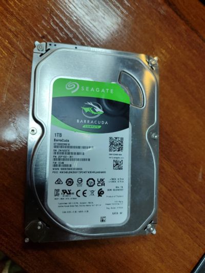 Лот: 21356434. Фото: 1. Жёсткий диск Seagate 1tb. Жёсткие диски