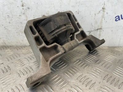 Лот: 24965195. Фото: 1. подушка двигателя Ford Focus CB4. Двигатель и элементы двигателя