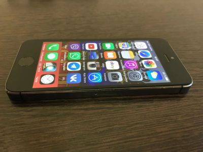 Лот: 8792769. Фото: 1. Iphone 5s 16gb. Смартфоны