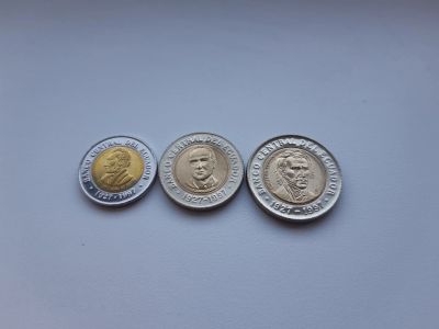 Лот: 16326372. Фото: 1. Эквадор набор из 3 монет 1997... Наборы монет