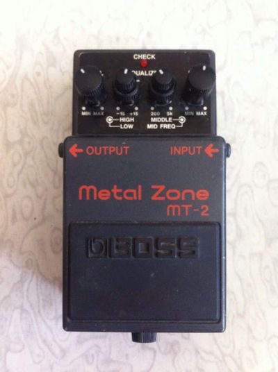 Лот: 9530854. Фото: 1. педаль гитарная metal zone Boss... Гитарные эффекты и комбоусилители