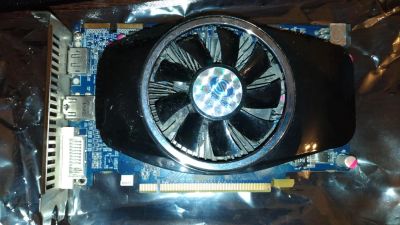Лот: 9225040. Фото: 1. Видеокарта Sapphire Radeon 6750... Видеокарты