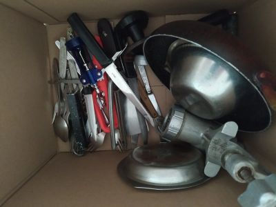 Лот: 17600227. Фото: 1. Набор посуды + чайник + кипятильник. Столовые приборы, ножи