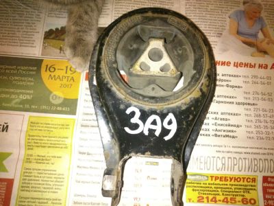 Лот: 10751861. Фото: 1. Подушка опора двигателя нижняя... Двигатель и элементы двигателя