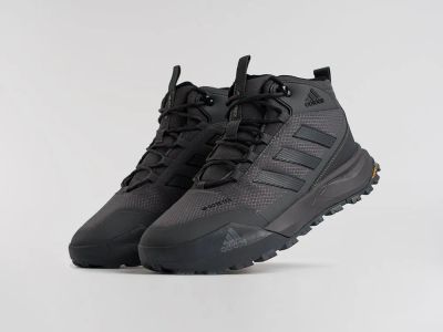 Лот: 25897967. Фото: 1. Зимние Кроссовки Adidas. Кеды, кроссовки, слипоны