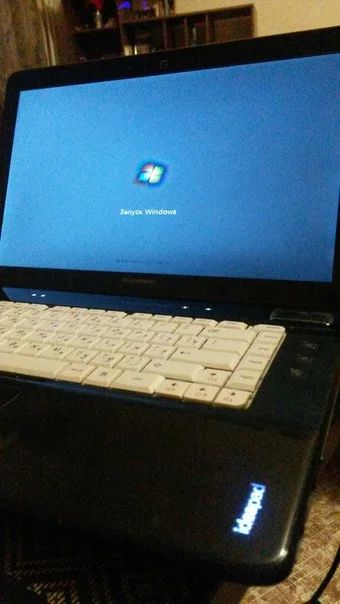 Лот: 7752503. Фото: 1. Ноутбук Lenovo Y560. Ноутбуки