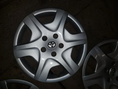 Лот: 16874866. Фото: 1. Toyota 16 оригинал. Колпаки
