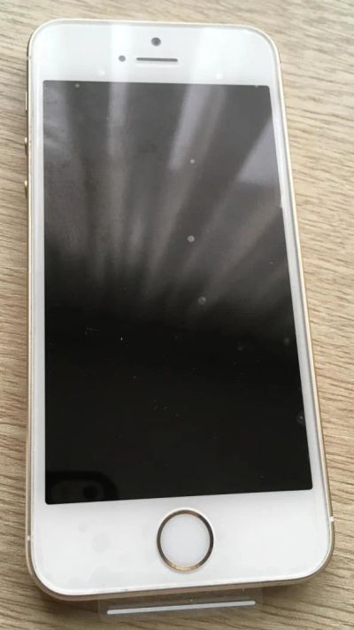 Лот: 10344039. Фото: 1. Apple iPhone 5s Gold 16Gb. Смартфоны