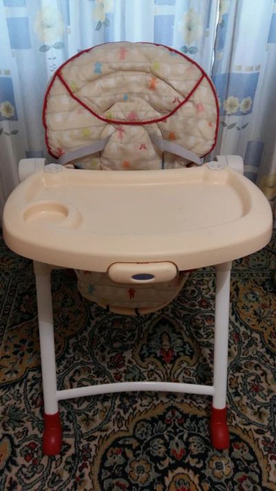 Лот: 9844393. Фото: 1. Детский стульчик Graco. Стульчики для кормления