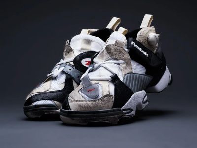 Лот: 13755486. Фото: 1. Кроссовки Vetements x Reebok Genetically... Кеды, кроссовки, слипоны