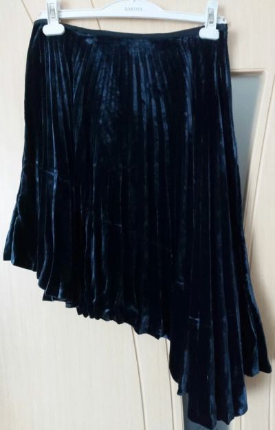 Лот: 9678469. Фото: 1. Юбка плиссе р.46 PINKO бархат. Юбки