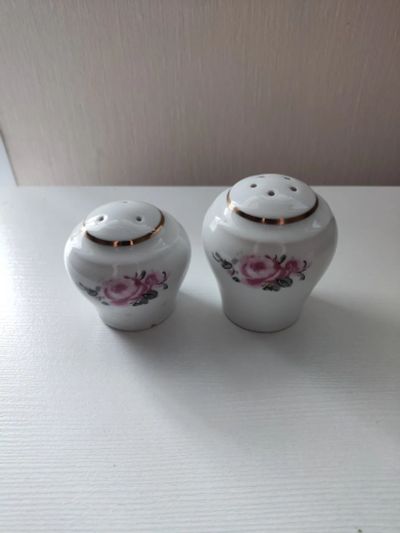 Лот: 25521206. Фото: 1. Солонка и перечница, предметы... Предметы сервировки
