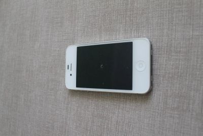 Лот: 3373557. Фото: 1. Apple iPhone 4S White 16Gb. Смартфоны