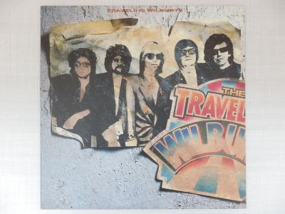 Лот: 24557099. Фото: 1. LP Traveling Wilburys - Vol. 1... Аудиозаписи