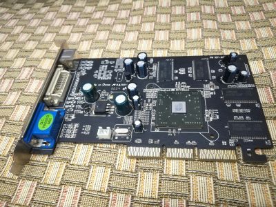 Лот: 17672509. Фото: 1. AGP видеокарта Sapphire Radeon... Видеокарты